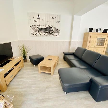 Ferienwohnung Berringer, Knurrhahn, direkt an der Promenade Rostock Exterior foto